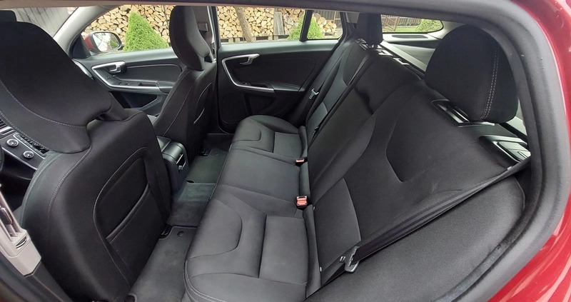 Volvo V60 cena 59500 przebieg: 215000, rok produkcji 2017 z Babimost małe 79